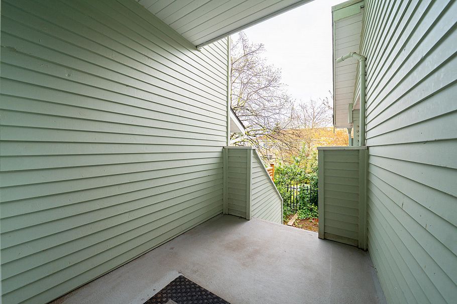 227 Waterleigh Drive Vancouver, BC - 32