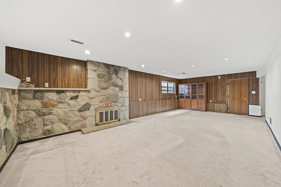 532 W 64th Avenue Vancouver, BC - 12