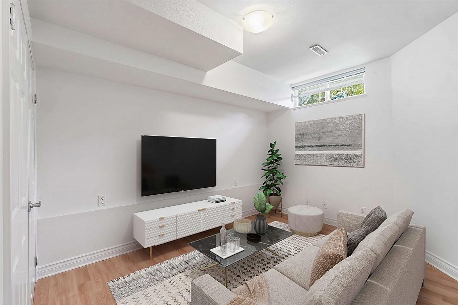 8433 Jellicoe Street Vancouver, BC - 8