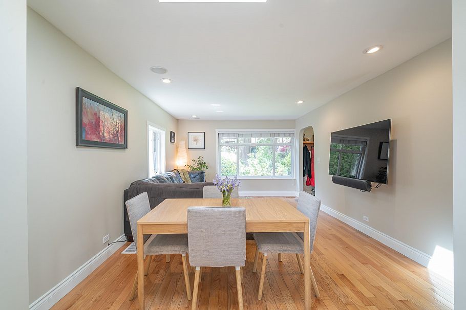 1119 Cloverley Street North Vancouver, BC - 5