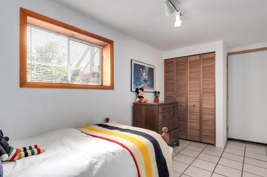 3436 W 37th Avenue Vancouver, BC - 26