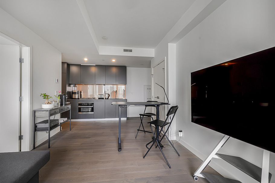 2306 1480 Howe Street Vancouver, BC - 7