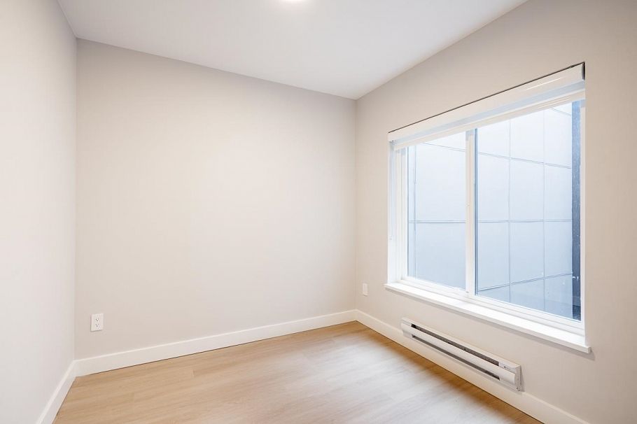 307 3050 Kingsway Vancouver, BC - 5