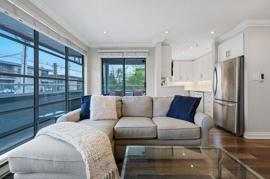 203 2287 W 3rd Avenue Vancouver, BC - 5