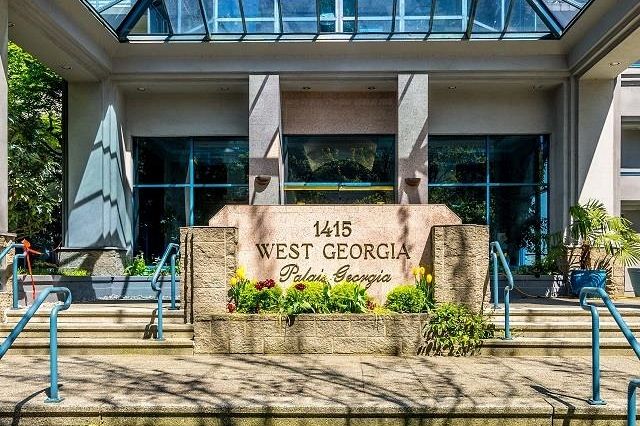 303 1415 W Georgia Street Vancouver, BC - 38