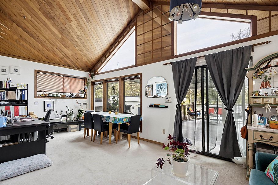 2056 E 13th Avenue Vancouver, BC - 7