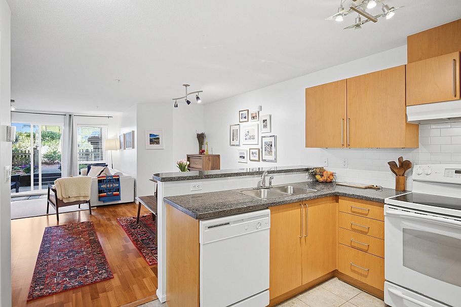 155 1100 E 29th Street North Vancouver, BC - 6