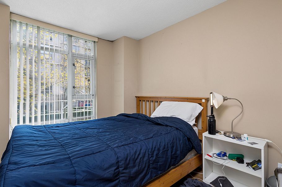2P 1033 Marinaside Crescent Vancouver, BC - 13