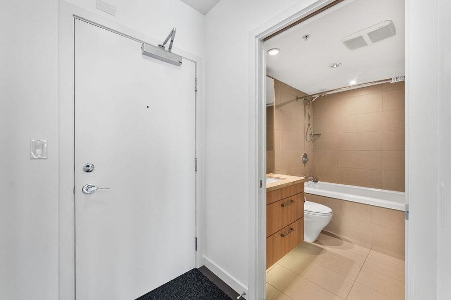 701 1708 Columbia Street Vancouver, BC - 22