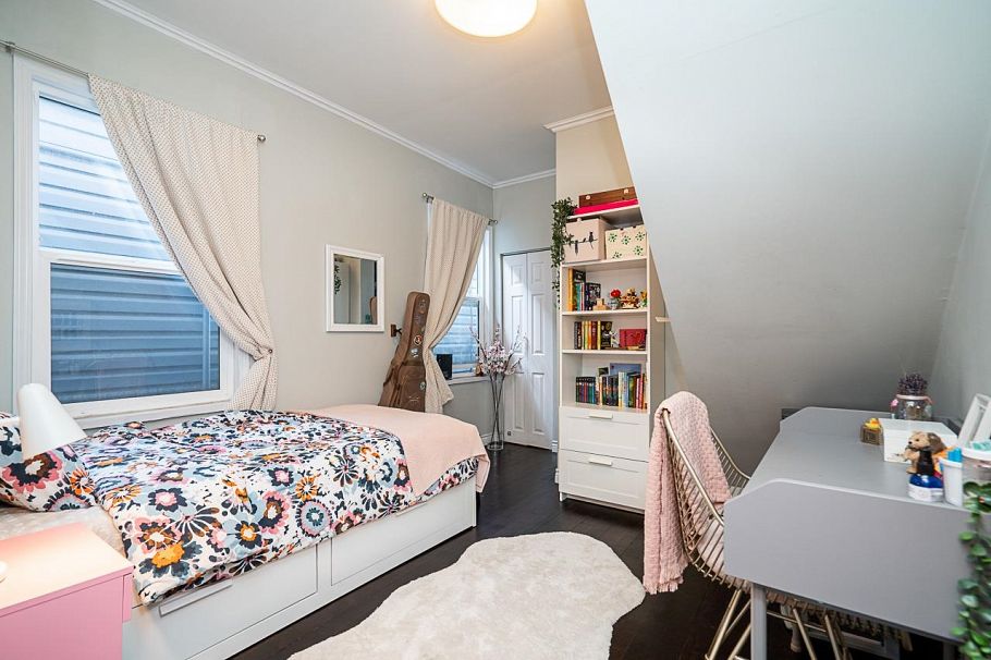 1623 E 12th Avenue Vancouver, BC - 14