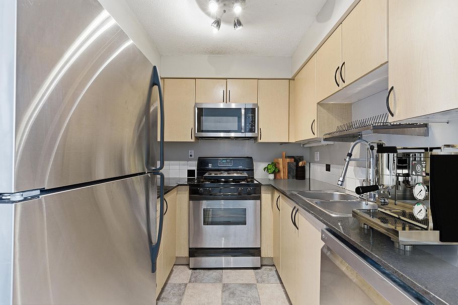 2705 63 Keefer Place Vancouver, BC - 2