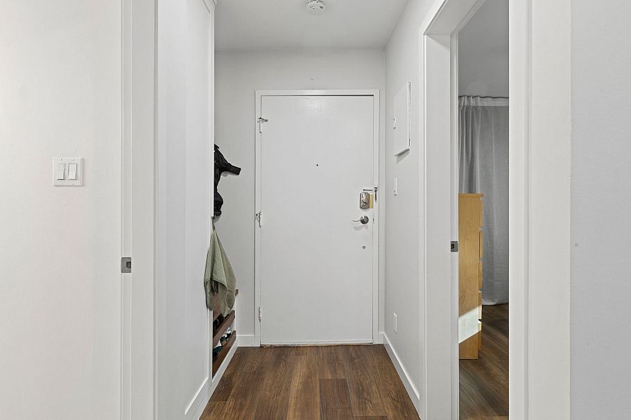 103 1649 Comox Street Vancouver, BC - 16