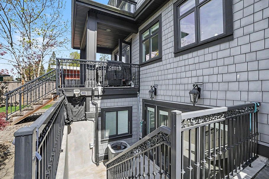 4433 Wallace Street Vancouver, BC - 28