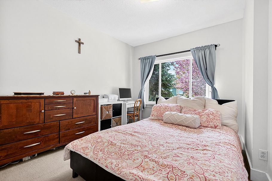 2975 W 8th Avenue Vancouver, BC - 17