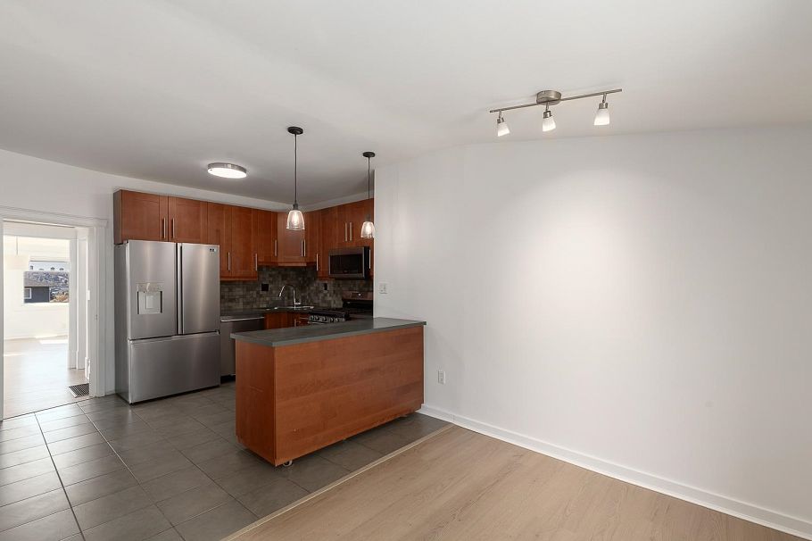 3853 Frances Street Burnaby, BC - 8