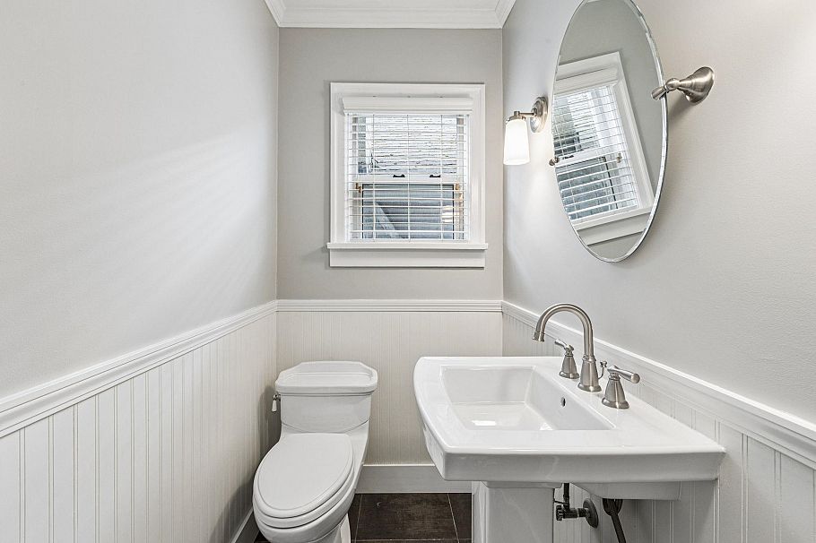 2859 W 33rd Avenue Vancouver, BC - 16