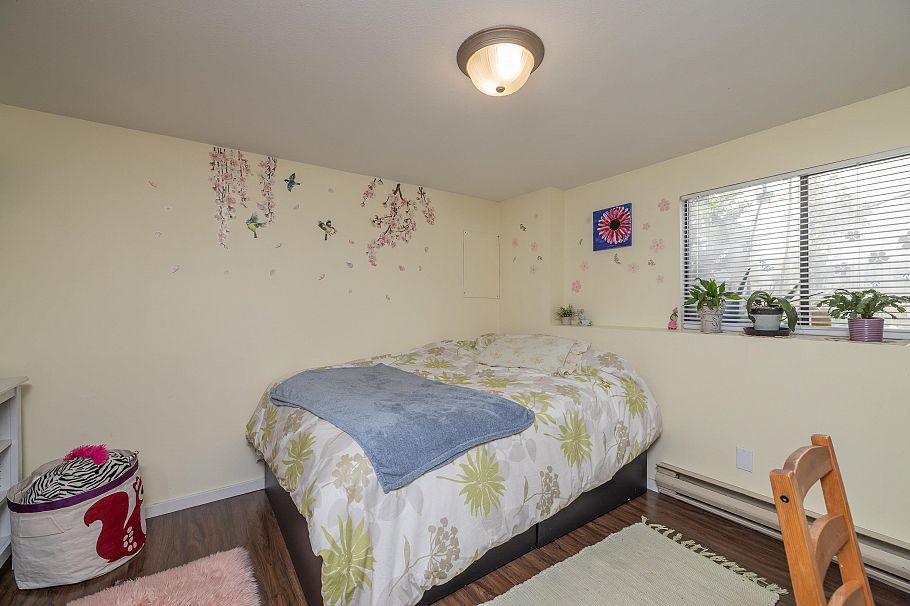 1119 Cloverley Street North Vancouver, BC - 23