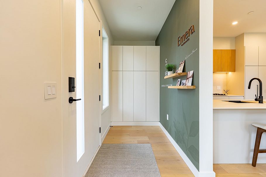 858 W 64th Avenue Vancouver, BC - 18