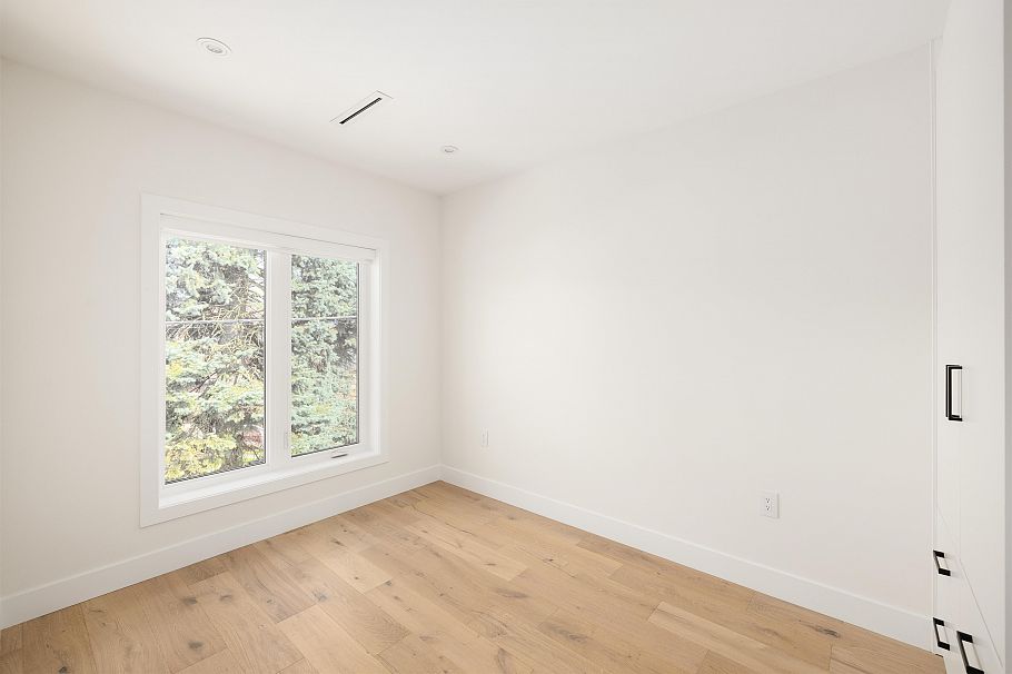 3143 E 19 Avenue Vancouver, BC - 12