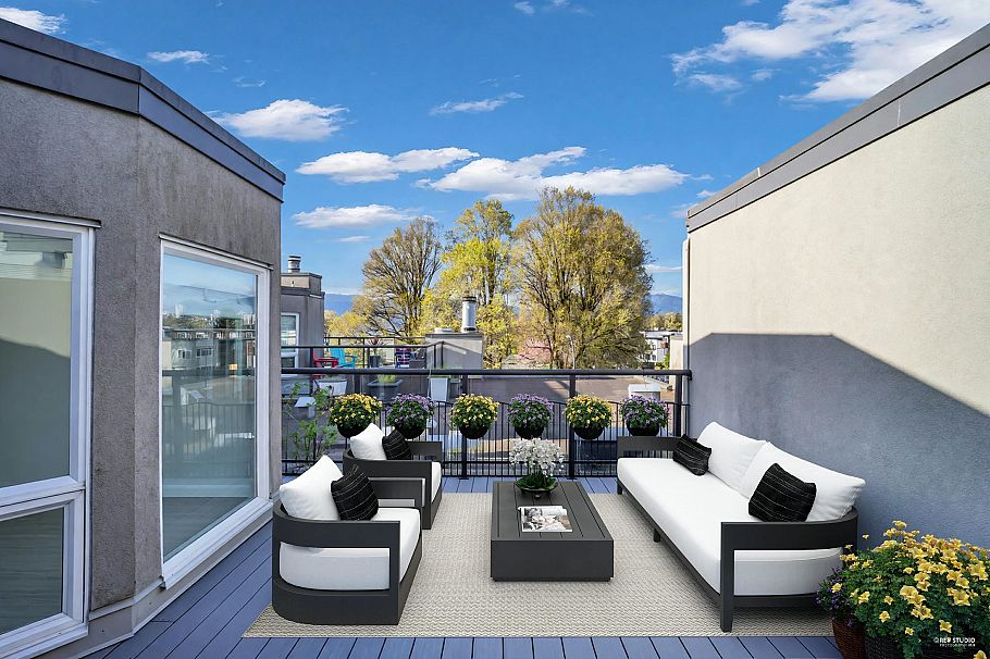 305 2110 Cornwall Avenue Vancouver, BC - 3