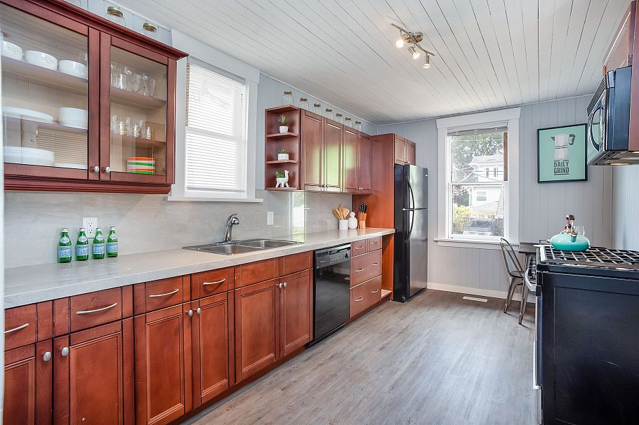 136 W 12th Avenue Vancouver, BC - 7