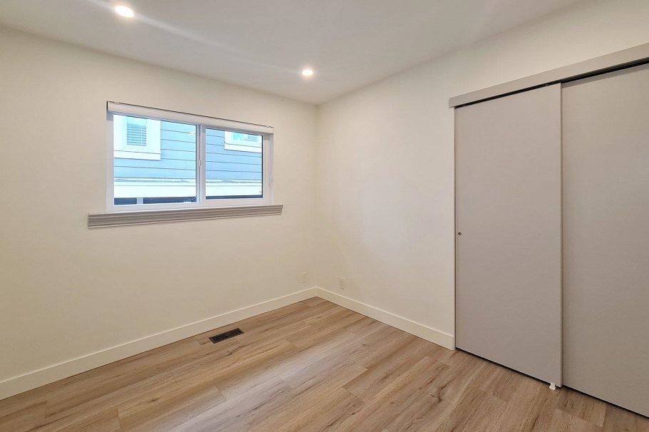 790 W 68th Avenue Vancouver, BC - 5