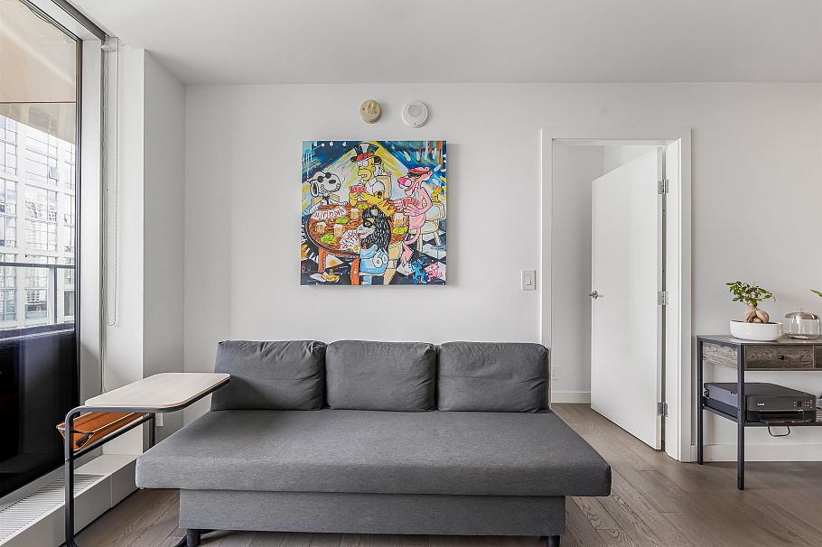 2306 1480 Howe Street Vancouver, BC - 2