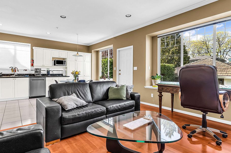 3263 W 14th Avenue Vancouver, BC - 12