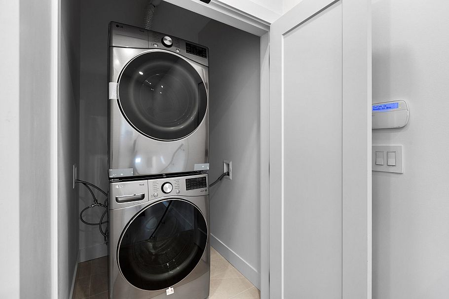 1 1620 E 11th Avenue Vancouver, BC - 28