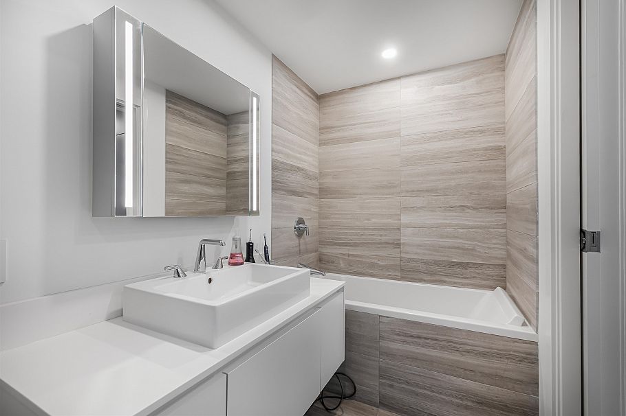 2306 1480 Howe Street Vancouver, BC - 12