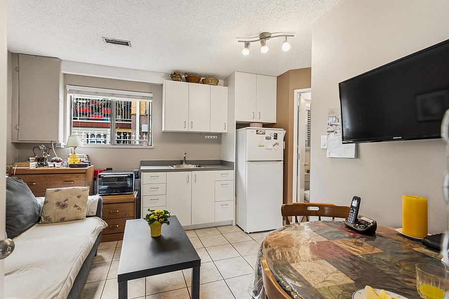 2136 Jones Avenue North Vancouver, BC - 15