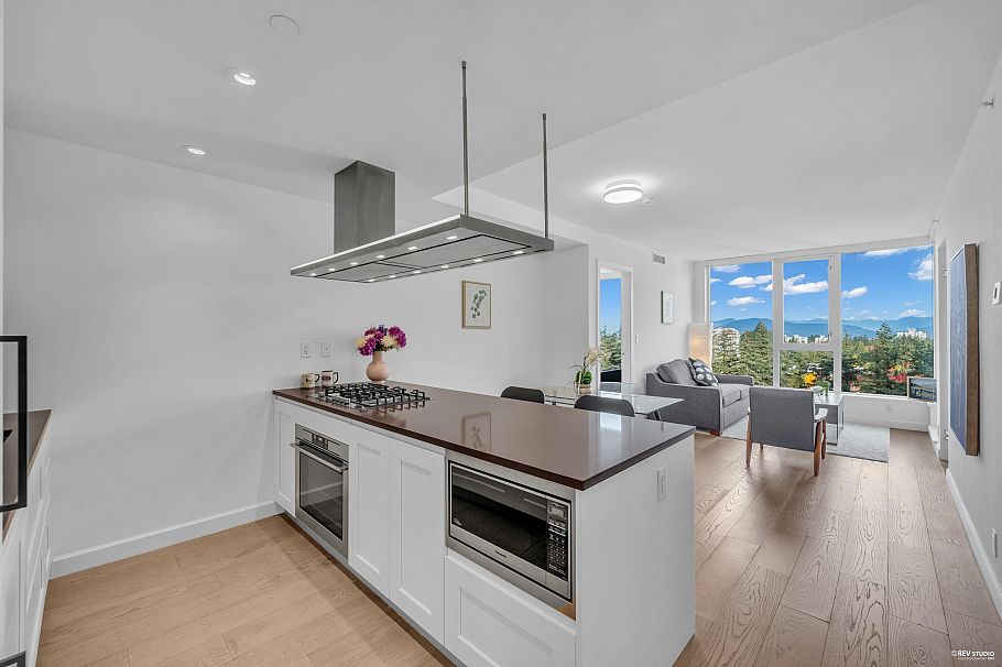 2303 3355 Binning Road Vancouver, BC - 8