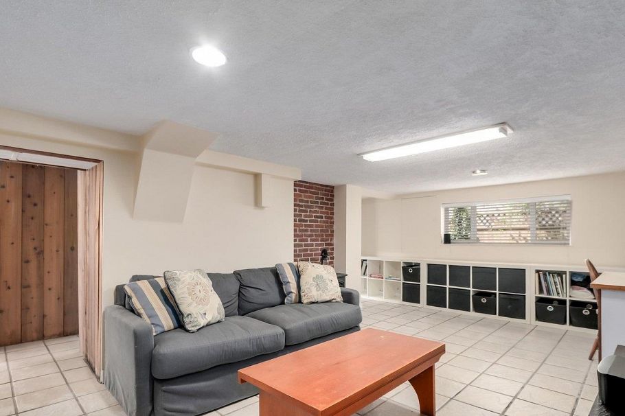 3436 W 37th Avenue Vancouver, BC - 21