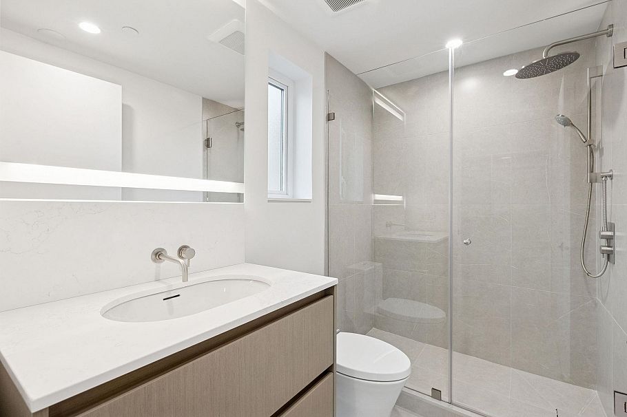 4817 Laurel Street Vancouver, BC - 15