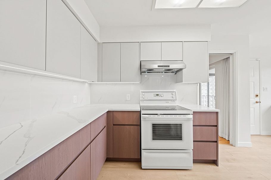 532 W 64th Avenue Vancouver, BC - 6