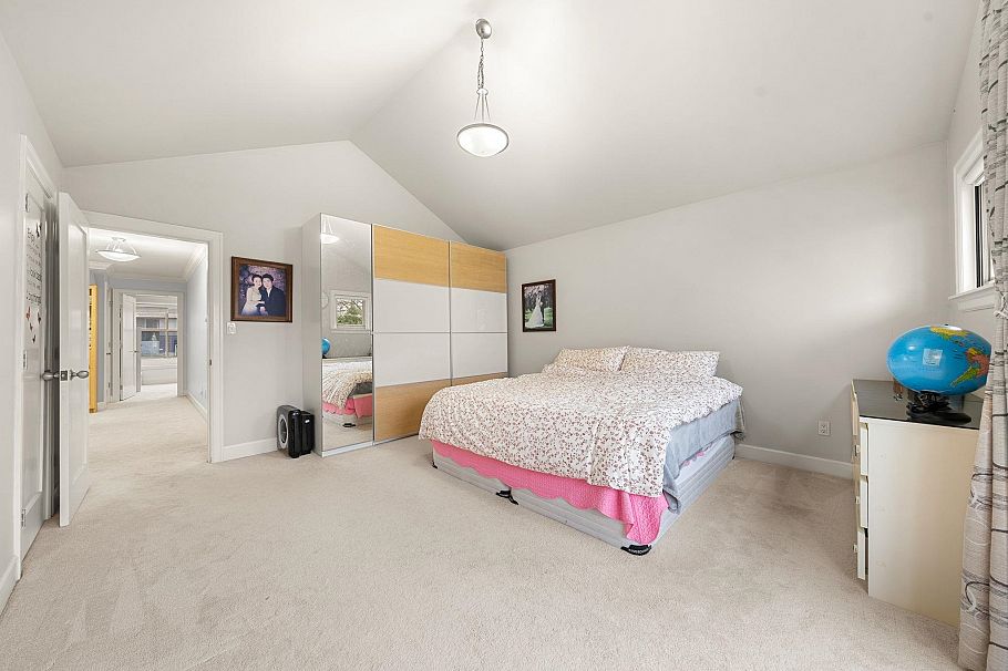 341 E 8th Street North Vancouver, BC - 26