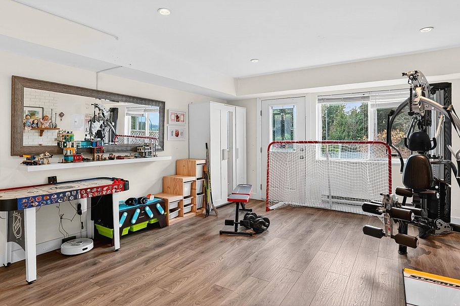 668 Alpine Court North Vancouver, BC - 20