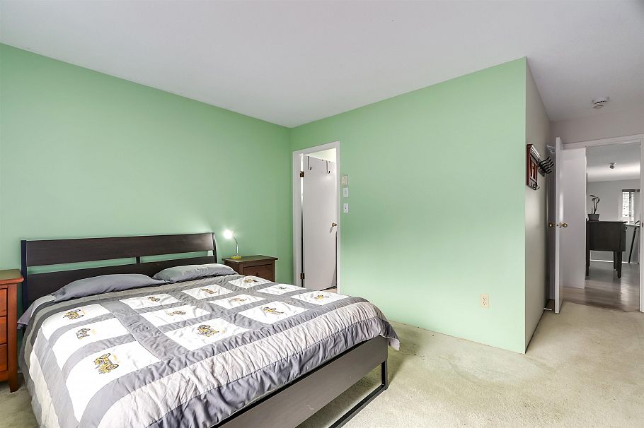 229 W 22nd Street North Vancouver, BC - 11