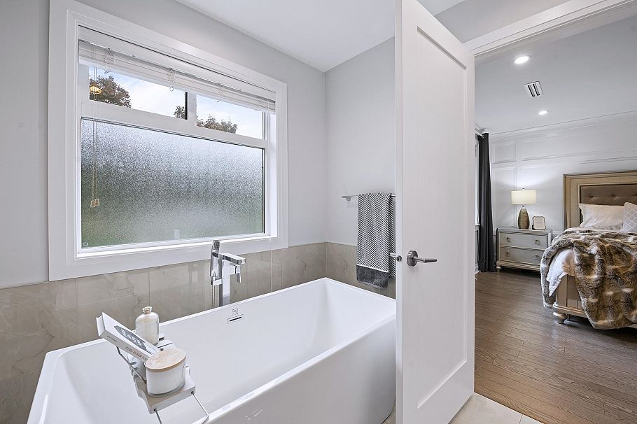 1370 Ross Road North Vancouver, BC - 18