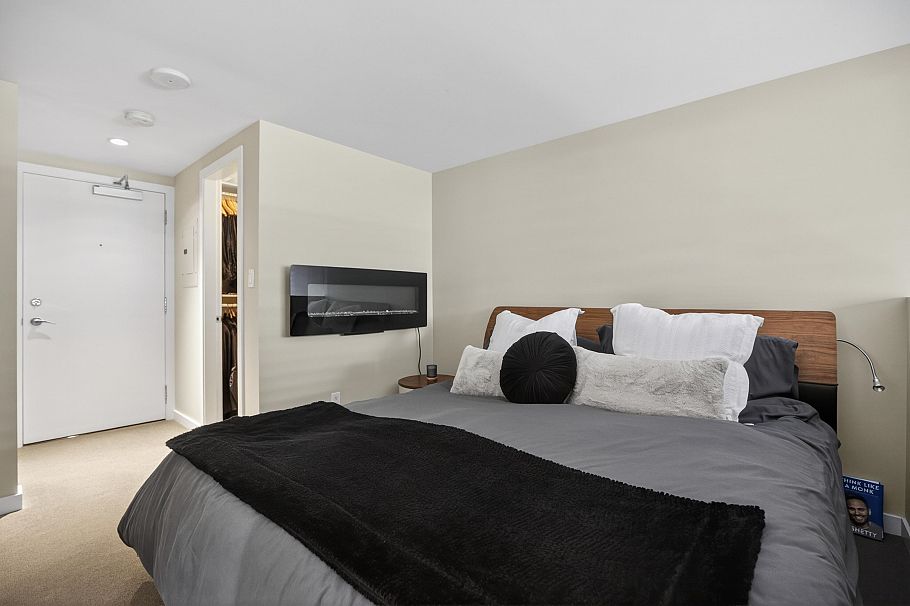 112 W 1st Avenue Vancouver, BC - 21