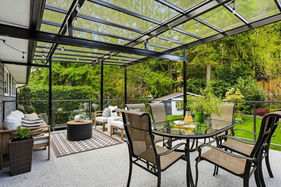 1392 Chamberlain Drive North Vancouver, BC - 29