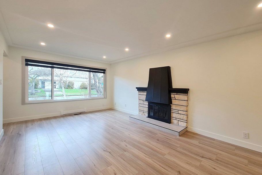 790 W 68th Avenue Vancouver, BC - 9