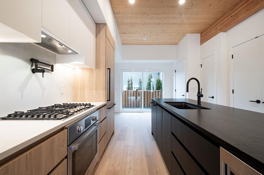 4170 Columbia Street Vancouver, BC - 8