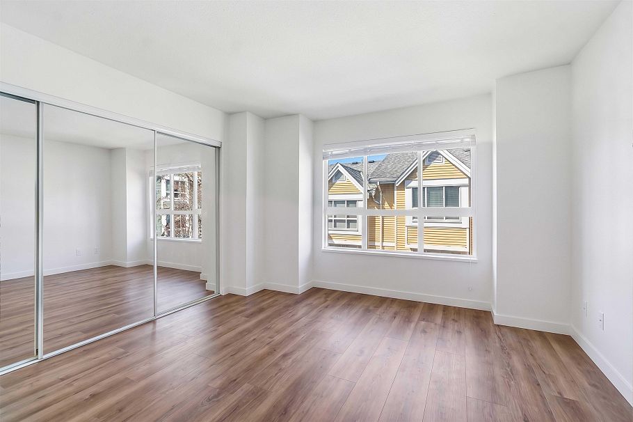 8433 Jellicoe Street Vancouver, BC - 9