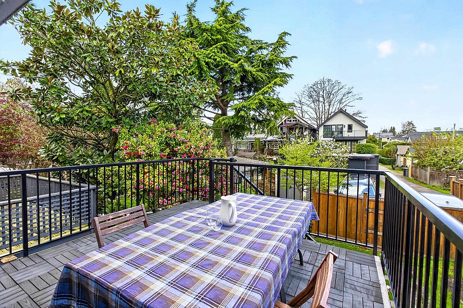 2975 W 8th Avenue Vancouver, BC - 25