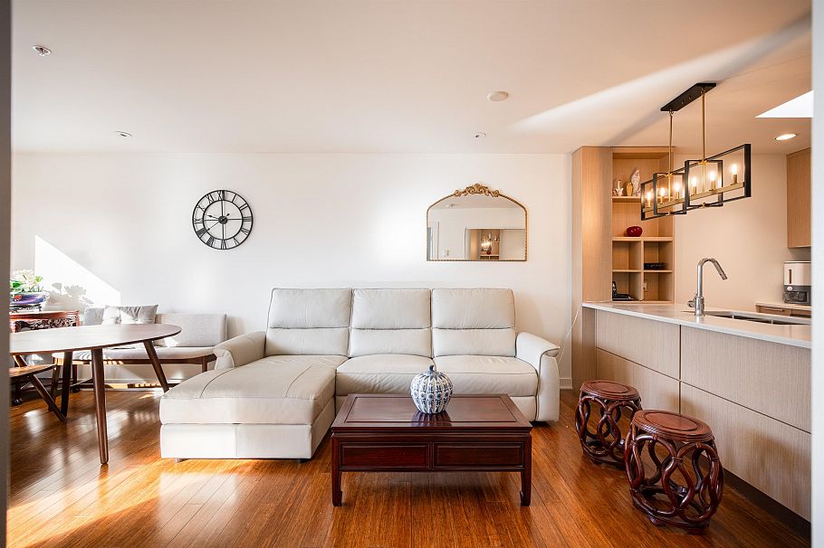 403 2481 Waterloo Street Vancouver, BC - 2