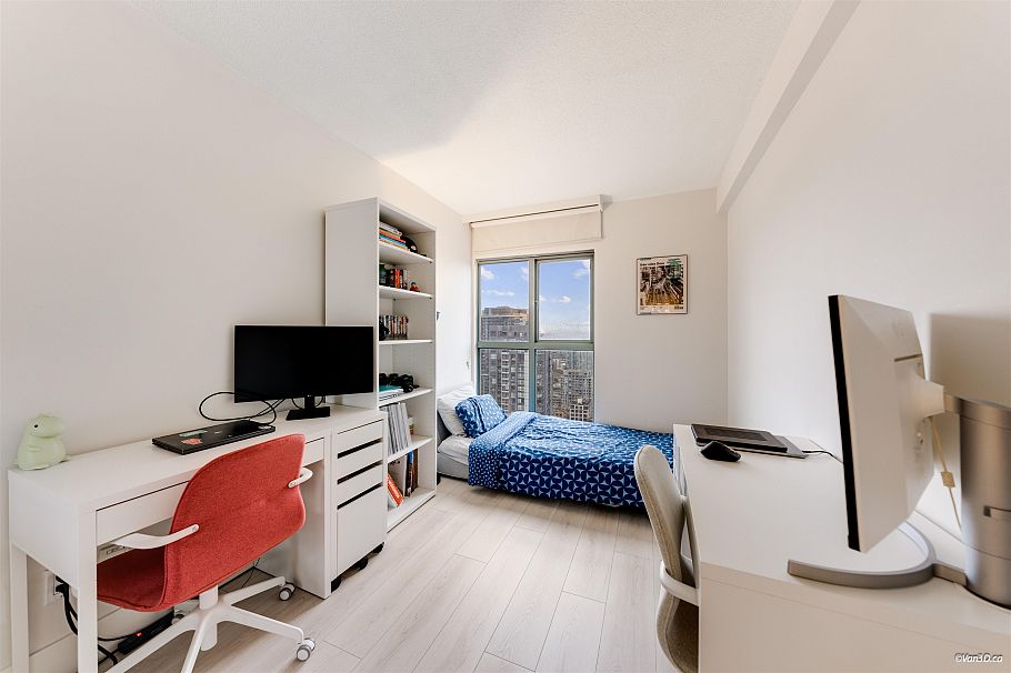 2704 1188 Howe Street Vancouver, BC - 23