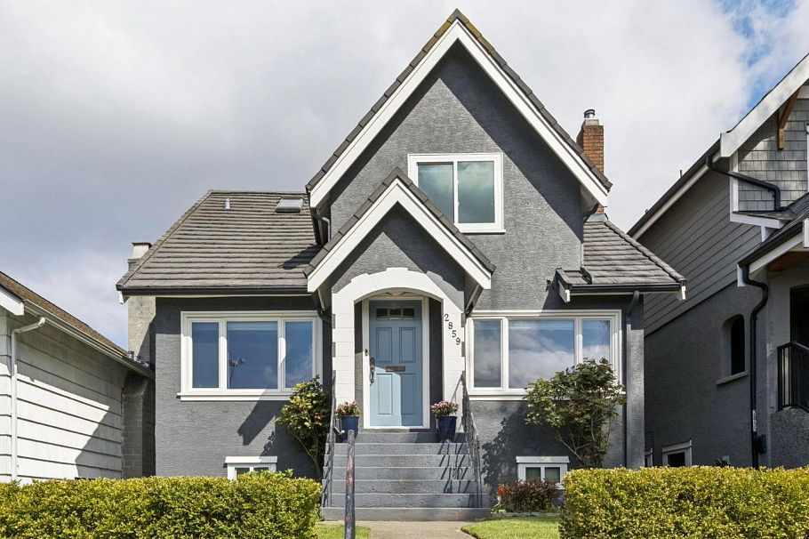 2859 W 33rd Avenue Vancouver, BC - 1