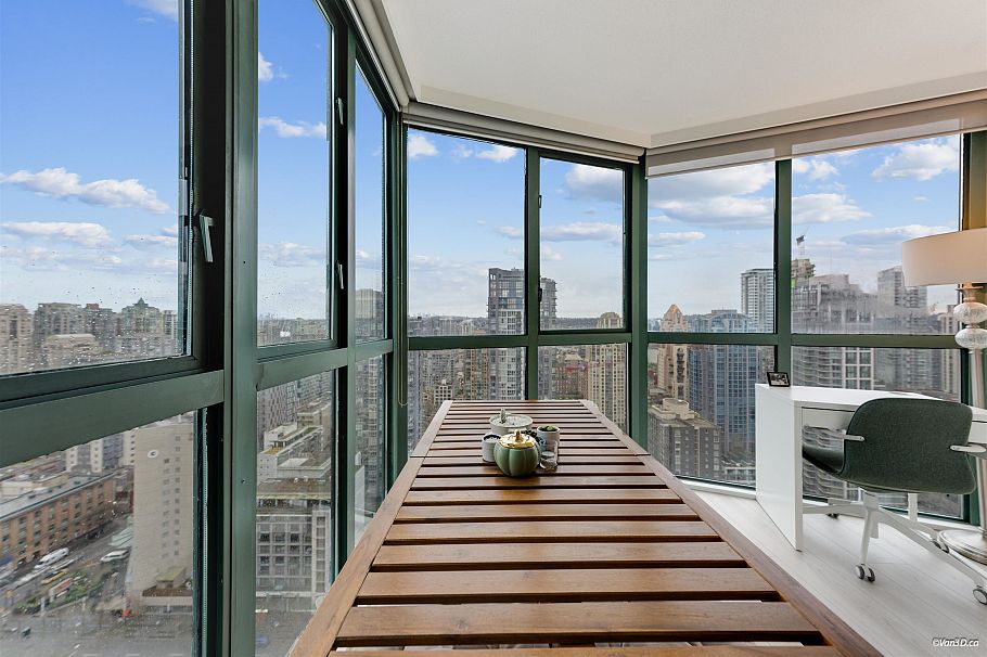 2704 1188 Howe Street Vancouver, BC - 17