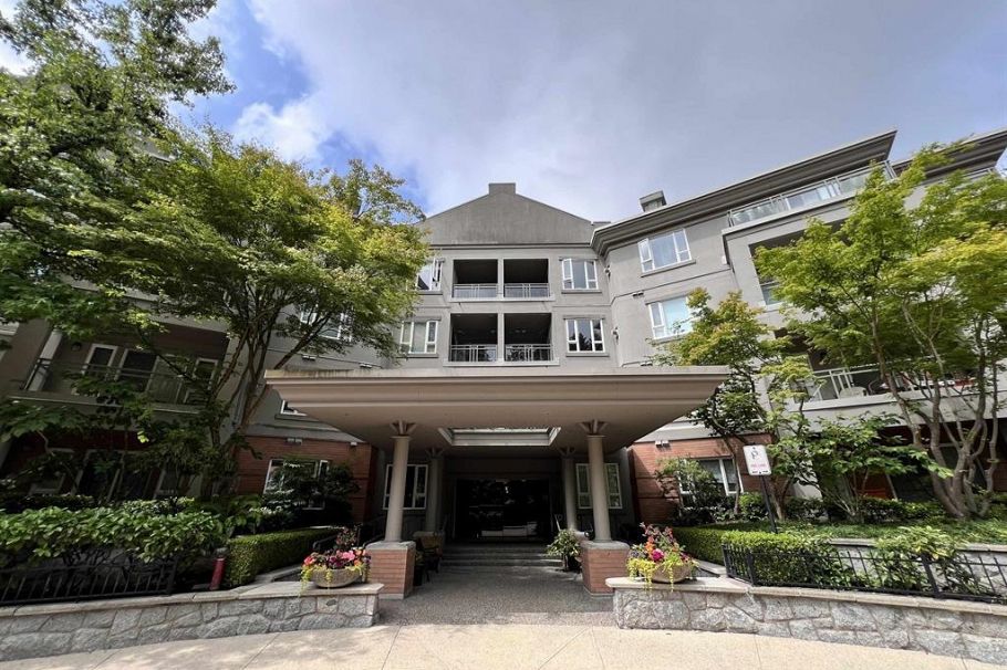 207 5683 Hampton Place Vancouver, BC - 1